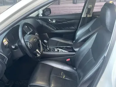 Infiniti Q50L
