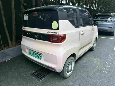 Wuling MINIEV