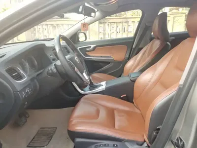 Volvo S60 (Import)