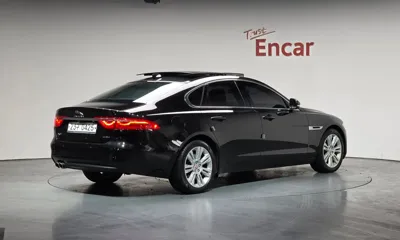Jaguar XF