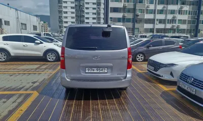 Hyundai Starex