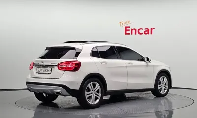 Mercedes-Benz GLA-Class