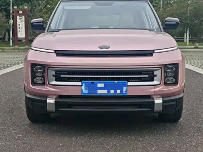 Geely ICON