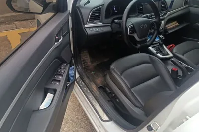 Hyundai Elantra (6th Generation