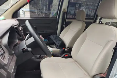 Wuling Hongguang V