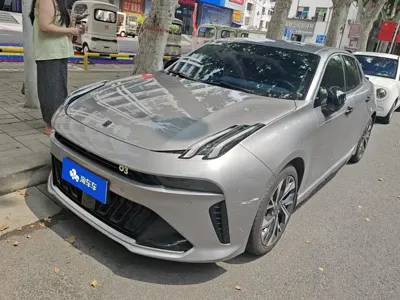 Lynk & Co 03