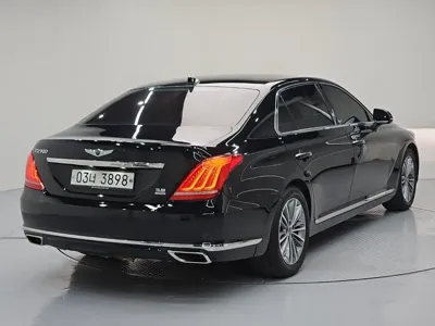 Genesis EQ900