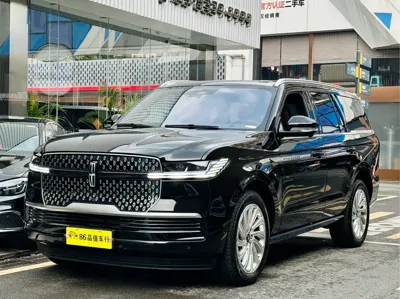 Lincoln Navigator