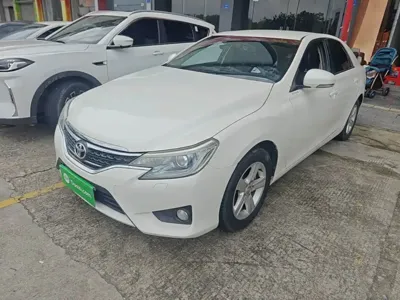 Toyota Reiz