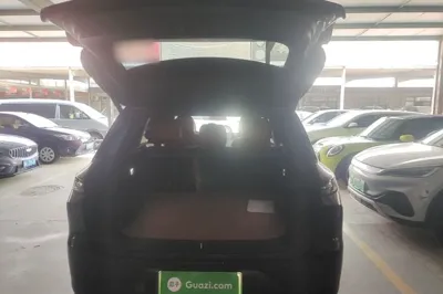 Li Auto L6