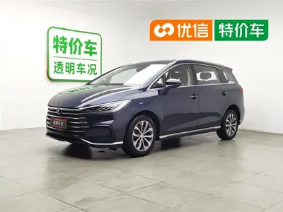 BYD MAX