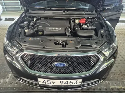 Ford Taurus