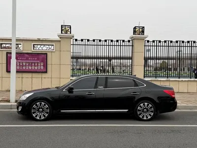 Hyundai Equus