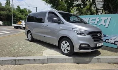 Hyundai Starex