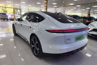 Nio ET5
