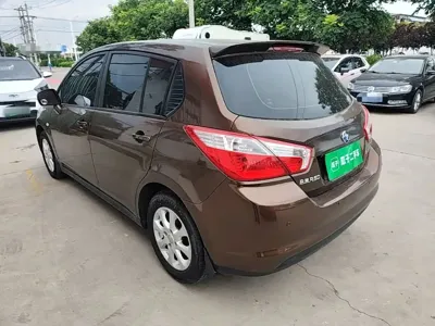 Venucia R50