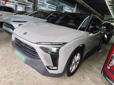 Nio ES8