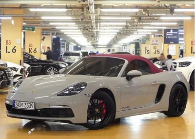 Porsche 718
