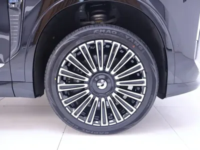 Nio ES8