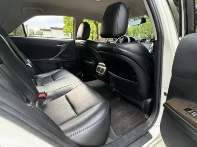 Toyota Reiz