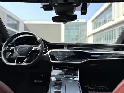 Audi A7L