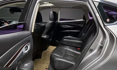 Infiniti M