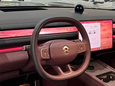 Nio ES8