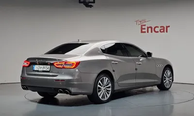 Maserati Quattroporte