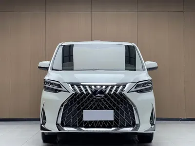 Lexus LM