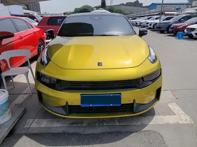 Lynk & Co 03