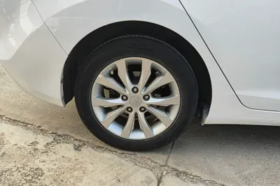 Hyundai Elantra (5th Generation