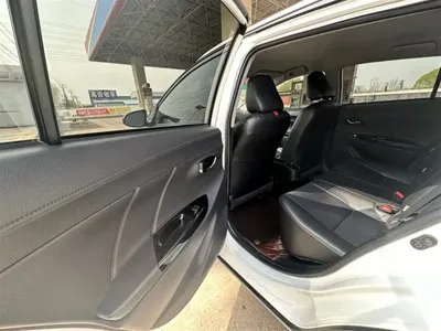 Toyota Yaris L
