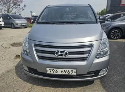 Hyundai Starex