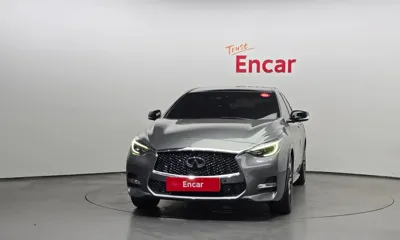 Infiniti Q30