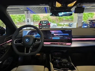 BMW i5