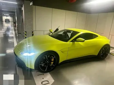Aston Martin V8 Vantage