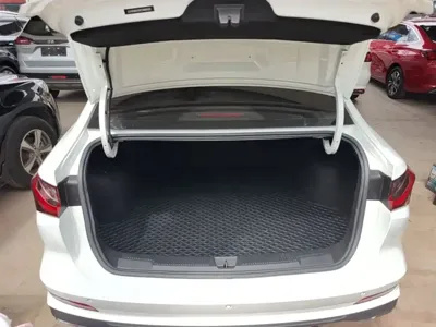 Roewe i5