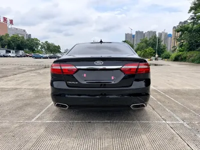 Ford Taurus