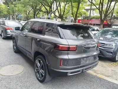 Geely ICON