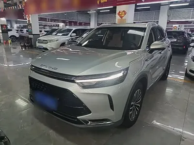 BAIC X7
