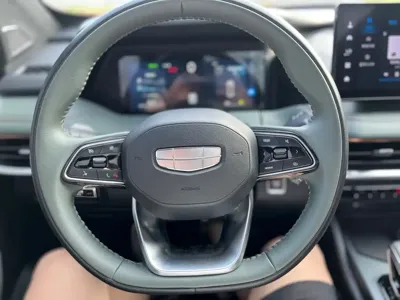 Geely Haoyue L