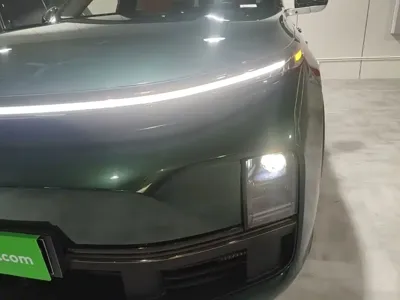 Li Auto Li L8