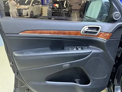 Jeep Grand Cherokee (Import)