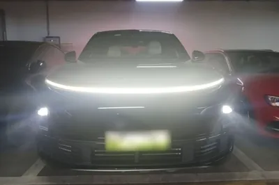 Li Auto L8