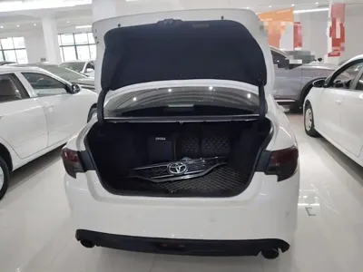 Toyota Reiz