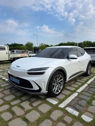 Genesis GV60