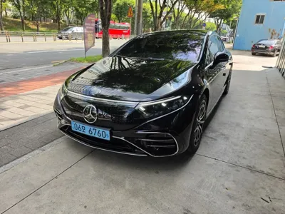 Mercedes-Benz EQS