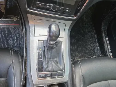 Roewe RX5
