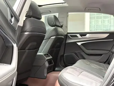 Audi A7L