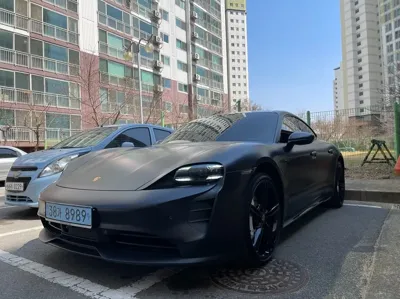 Porsche Taycan